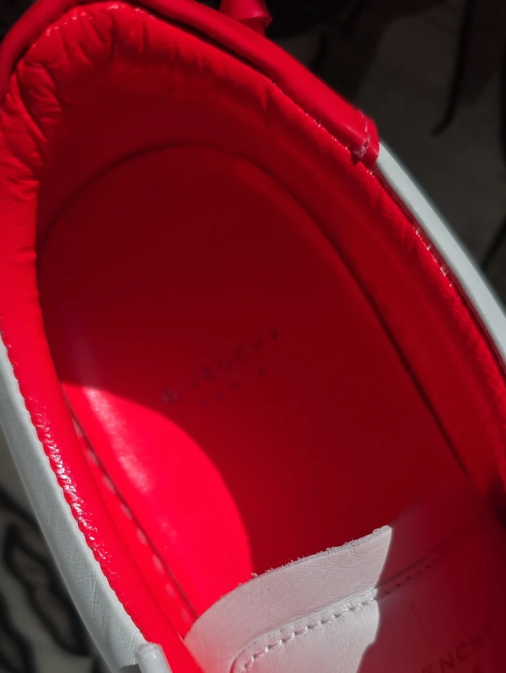 Givenchy White / Fuchsia Leather Urban Knots Low Top Sneakers